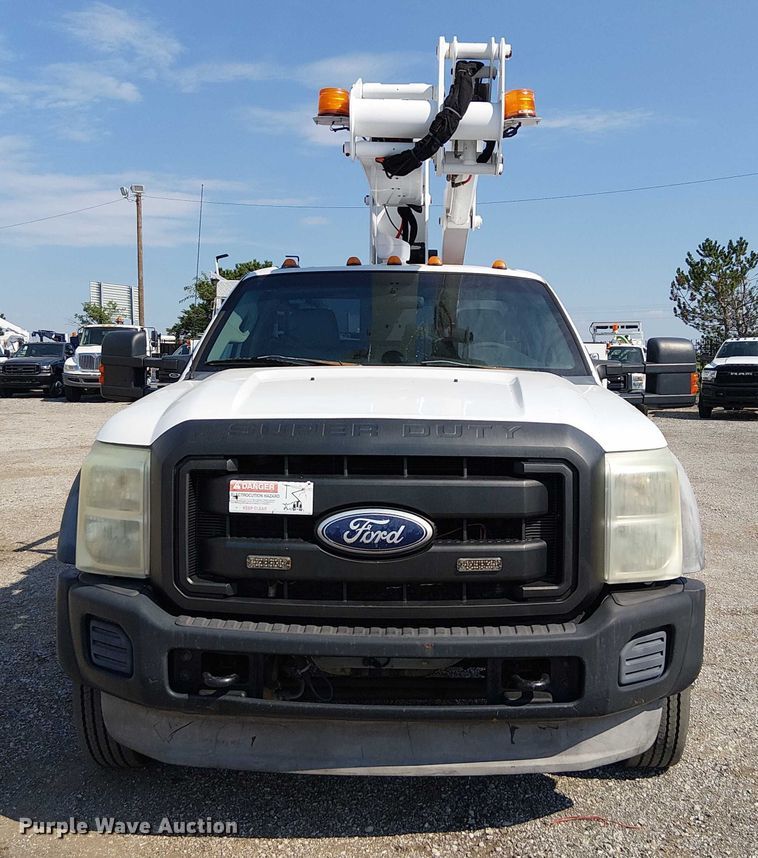 image for item NU9718 2011 Ford F550 Super Duty bucket truck