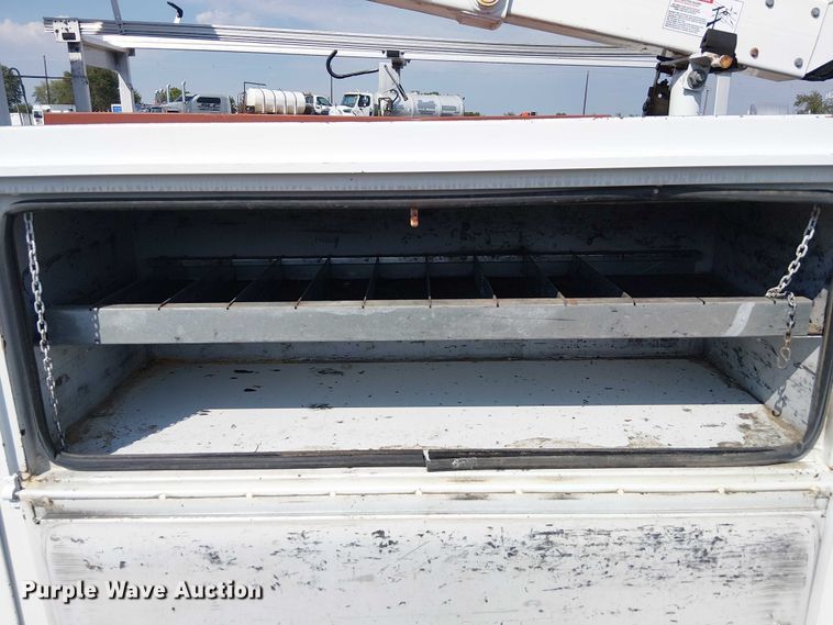 image for item NU9718 2011 Ford F550 Super Duty bucket truck