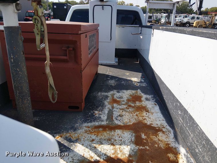 image for item NU9718 2011 Ford F550 Super Duty bucket truck