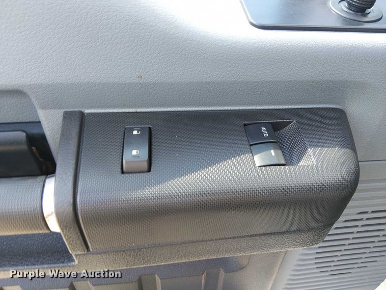 image for item NU9718 2011 Ford F550 Super Duty bucket truck