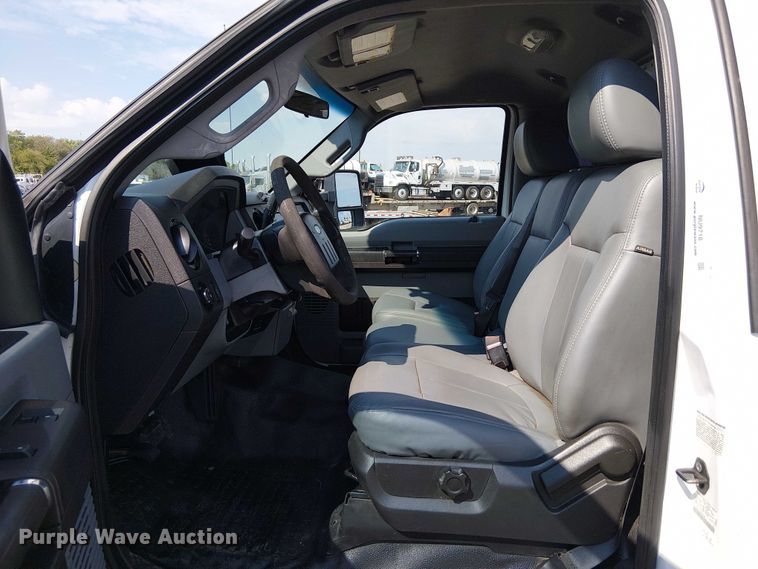 image for item NU9718 2011 Ford F550 Super Duty bucket truck