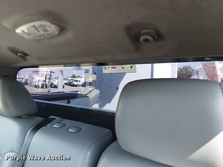 image for item NU9718 2011 Ford F550 Super Duty bucket truck