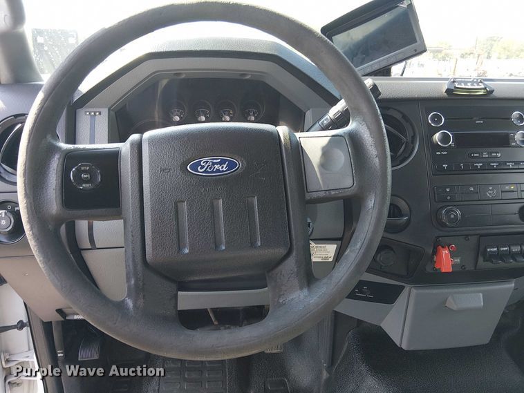 image for item NU9718 2011 Ford F550 Super Duty bucket truck