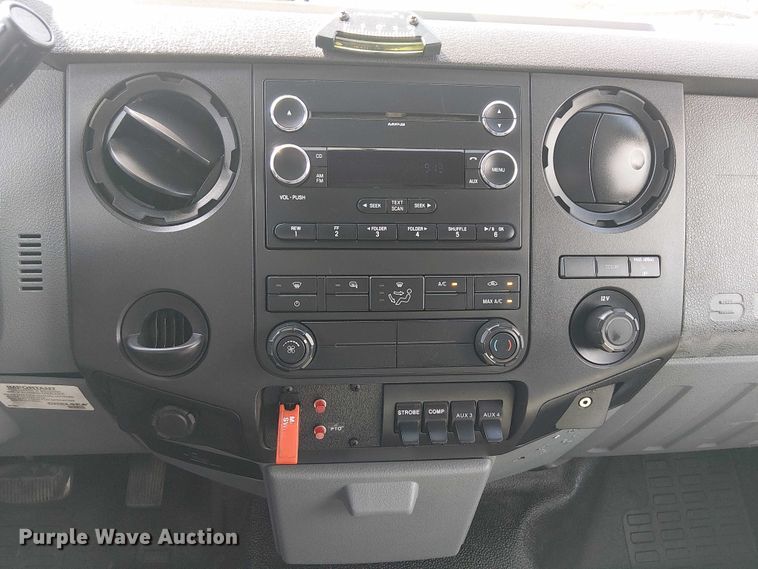 image for item NU9718 2011 Ford F550 Super Duty bucket truck