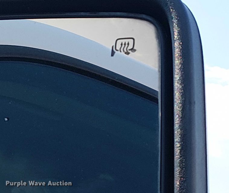 image for item NU9718 2011 Ford F550 Super Duty bucket truck