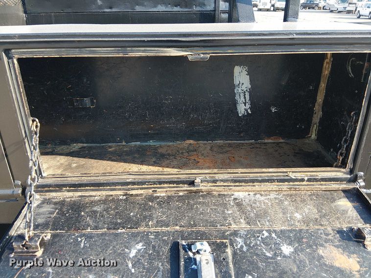 image for item NU9726 2013 RAM 5500 Crew Cab flatbed truck