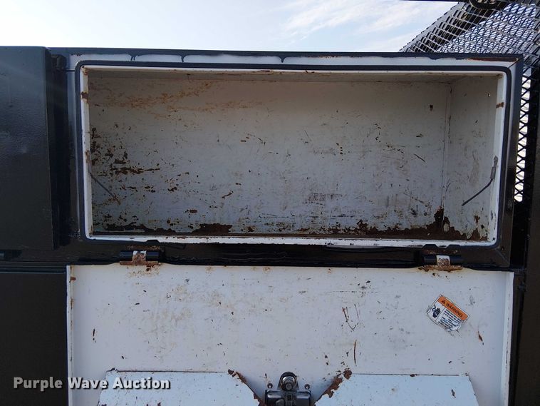 image for item NU9726 2013 RAM 5500 Crew Cab flatbed truck