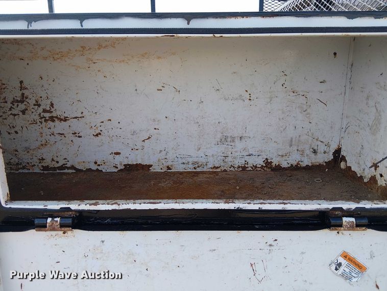 image for item NU9726 2013 RAM 5500 Crew Cab flatbed truck