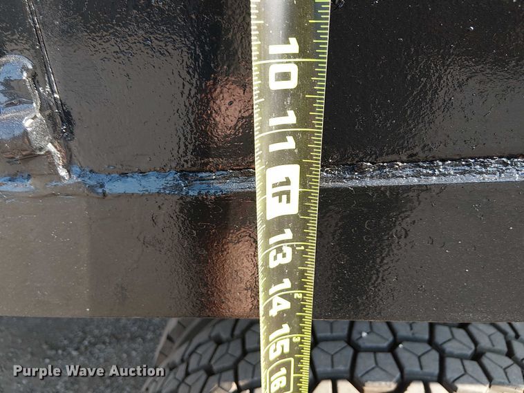 image for item NU9726 2013 RAM 5500 Crew Cab flatbed truck