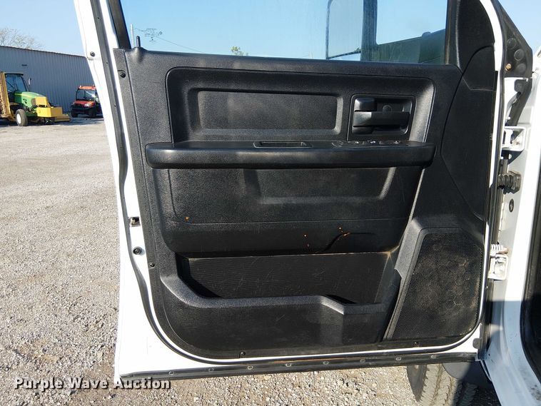 image for item NU9726 2013 RAM 5500 Crew Cab flatbed truck