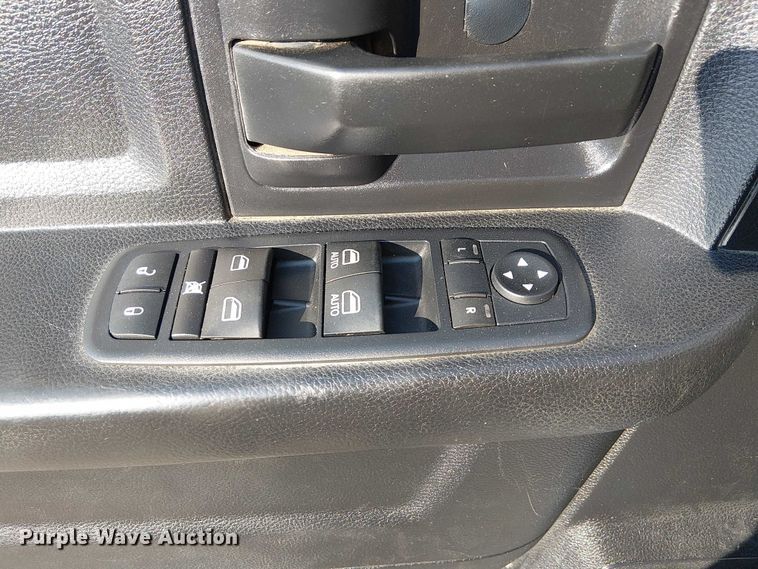 image for item NU9726 2013 RAM 5500 Crew Cab flatbed truck