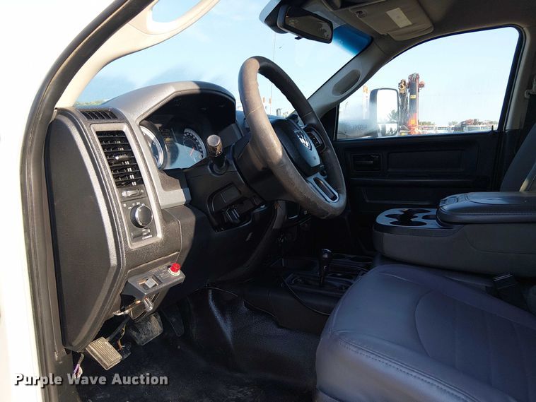 image for item NU9726 2013 RAM 5500 Crew Cab flatbed truck