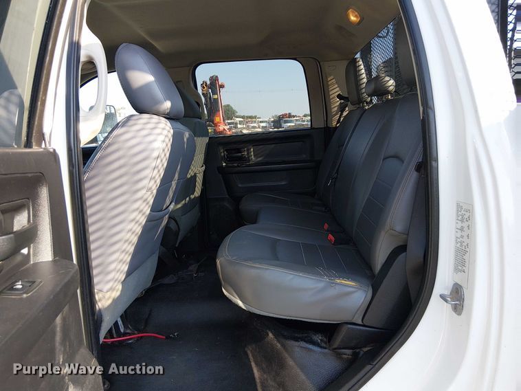 image for item NU9726 2013 RAM 5500 Crew Cab flatbed truck