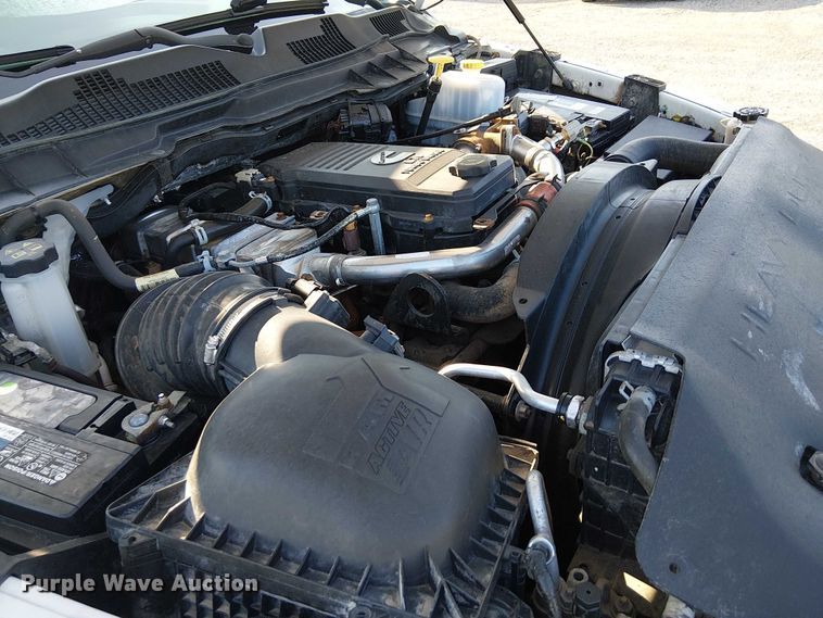 image for item NU9726 2013 RAM 5500 Crew Cab flatbed truck