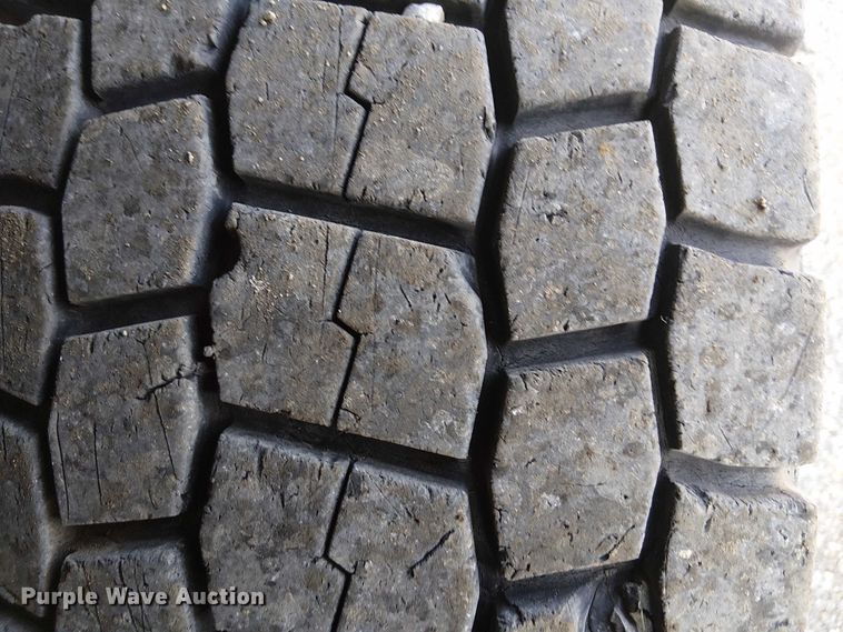 image for item NU9726 2013 RAM 5500 Crew Cab flatbed truck