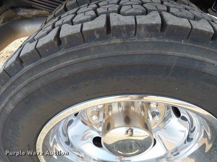 image for item NU9726 2013 RAM 5500 Crew Cab flatbed truck