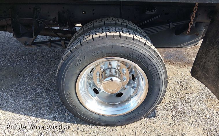 image for item NU9726 2013 RAM 5500 Crew Cab flatbed truck