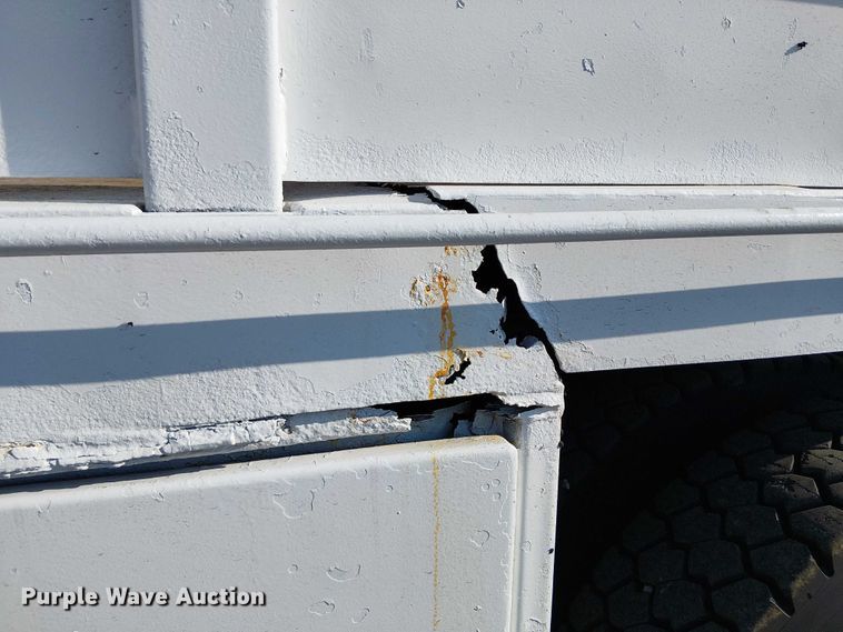 image for item NU9727 2009 International 7500 Crew Cab crane truck