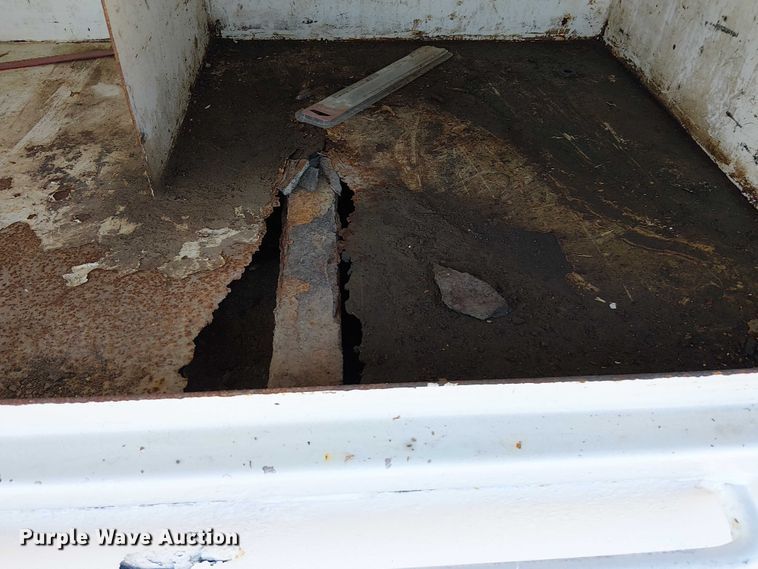 image for item NU9727 2009 International 7500 Crew Cab crane truck