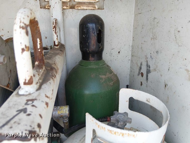 image for item NU9727 2009 International 7500 Crew Cab crane truck