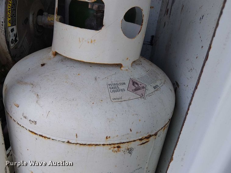 image for item NU9727 2009 International 7500 Crew Cab crane truck