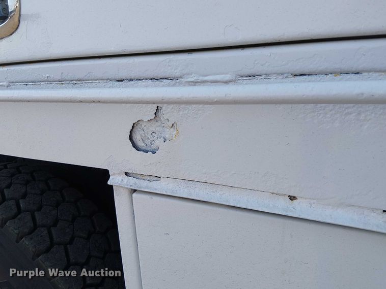 image for item NU9727 2009 International 7500 Crew Cab crane truck