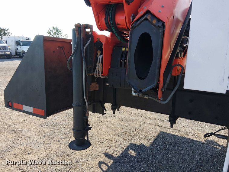 image for item NU9727 2009 International 7500 Crew Cab crane truck