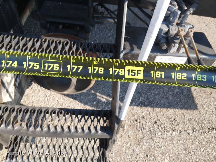 image for item NU9727 2009 International 7500 Crew Cab crane truck