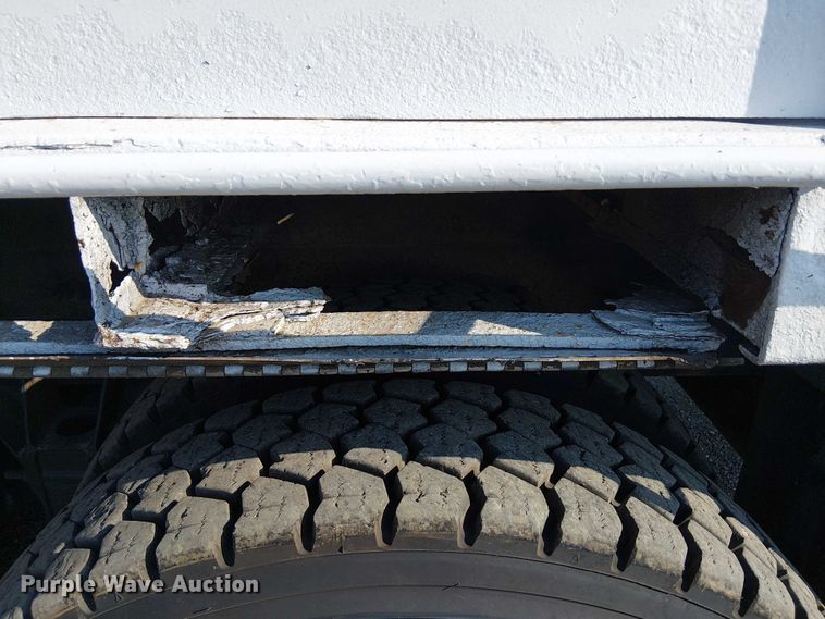 image for item NU9727 2009 International 7500 Crew Cab crane truck