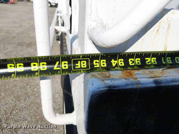 image for item NU9727 2009 International 7500 Crew Cab crane truck