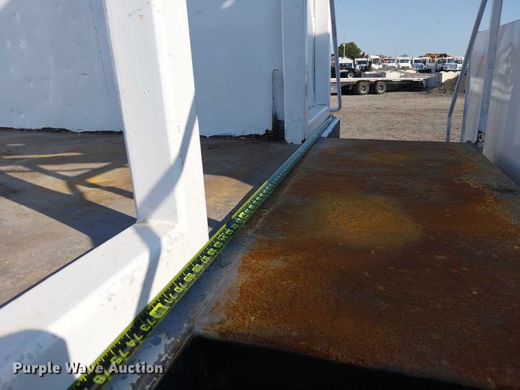 image for item NU9727 2009 International 7500 Crew Cab crane truck