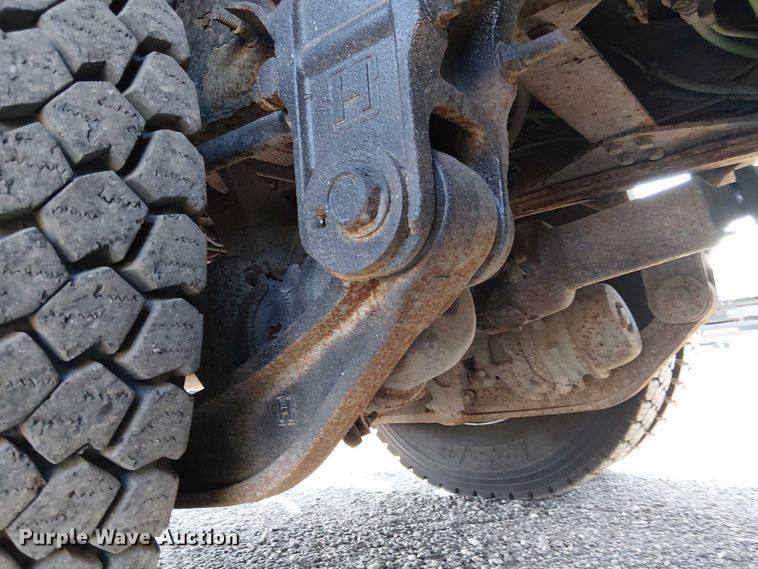 image for item NU9727 2009 International 7500 Crew Cab crane truck