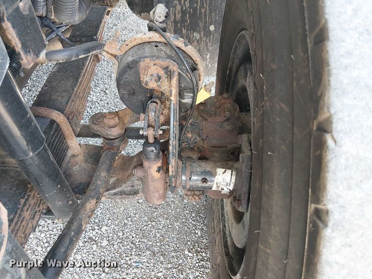 image for item NU9727 2009 International 7500 Crew Cab crane truck