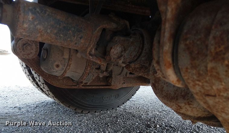 image for item NU9727 2009 International 7500 Crew Cab crane truck