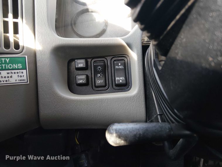 image for item NU9727 2009 International 7500 Crew Cab crane truck