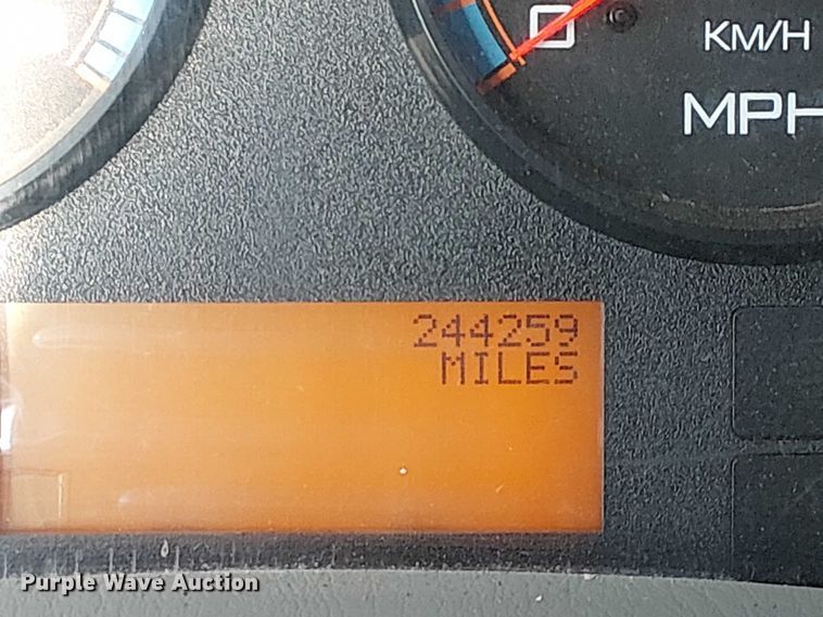 image for item NU9727 2009 International 7500 Crew Cab crane truck