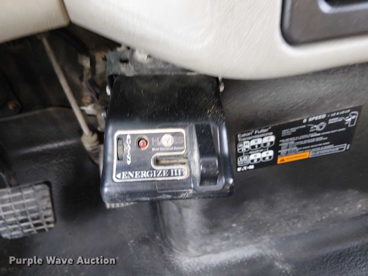 image for item NU9727 2009 International 7500 Crew Cab crane truck