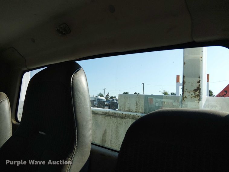 image for item NU9727 2009 International 7500 Crew Cab crane truck