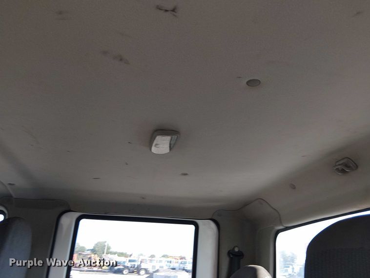 image for item NU9727 2009 International 7500 Crew Cab crane truck