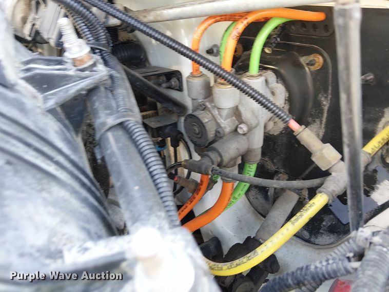 image for item NU9727 2009 International 7500 Crew Cab crane truck