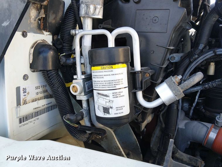 image for item NU9727 2009 International 7500 Crew Cab crane truck