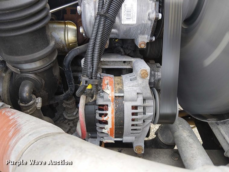 image for item NU9727 2009 International 7500 Crew Cab crane truck