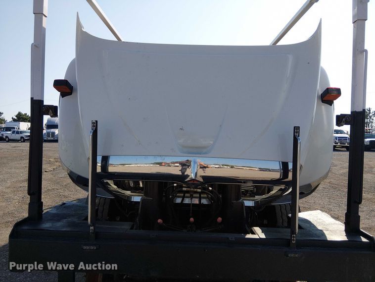 image for item NU9727 2009 International 7500 Crew Cab crane truck