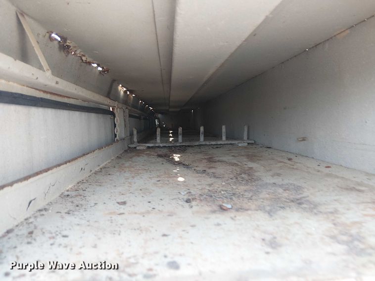 image for item NU9731 1993 International 4900 bucket truck