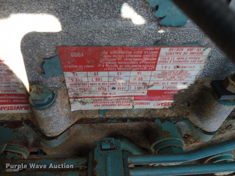 image for item NU9731 1993 International 4900 bucket truck