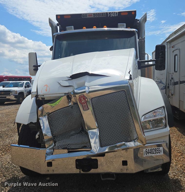 image for item YA0870 2023 Kenworth T880 dump truck