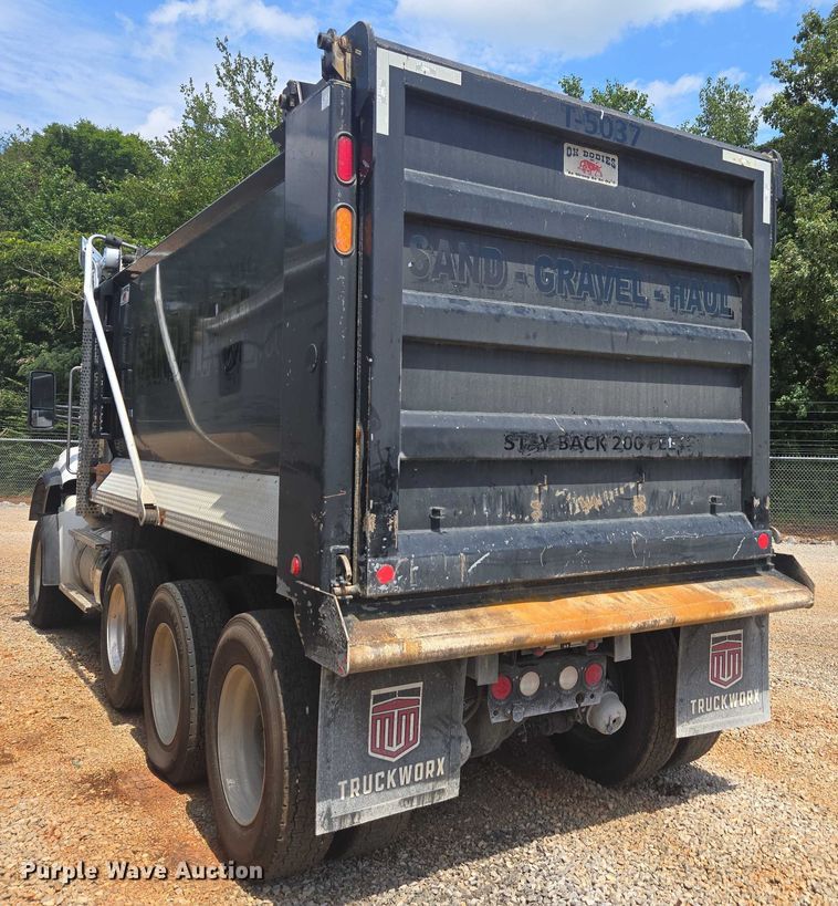 image for item YA0870 2023 Kenworth T880 dump truck