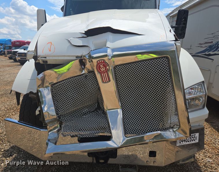 image for item YA0870 2023 Kenworth T880 dump truck