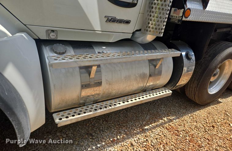 image for item YA0870 2023 Kenworth T880 dump truck