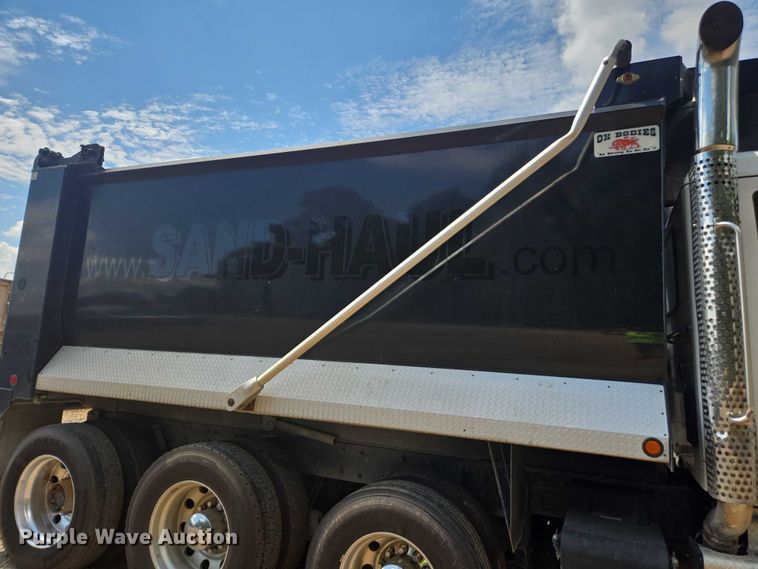 image for item YA0870 2023 Kenworth T880 dump truck